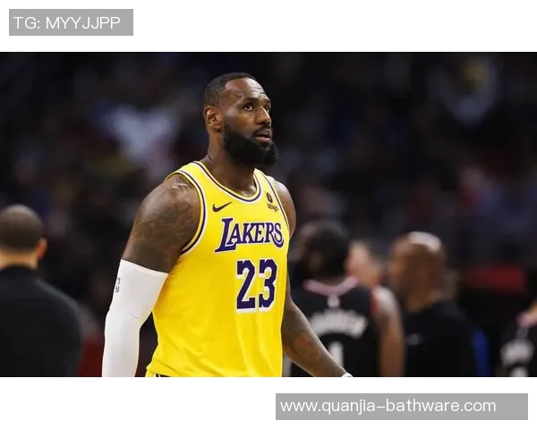 大卫-詹姆斯表态将参与公益活动：传奇门将的新使命