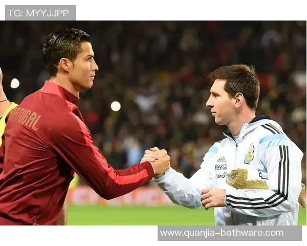 马丁内斯的传奇之路:从默默无闻到足球巨星的蜕变与荣耀