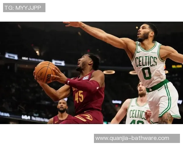 12月8日雷霆与公牛的激烈对决回顾与精彩瞬间分析